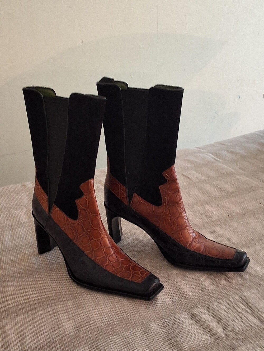 Vintage Luxury Donald J. Pliner Trann-3202 Leather Boot Size7.5 Made In Italy
